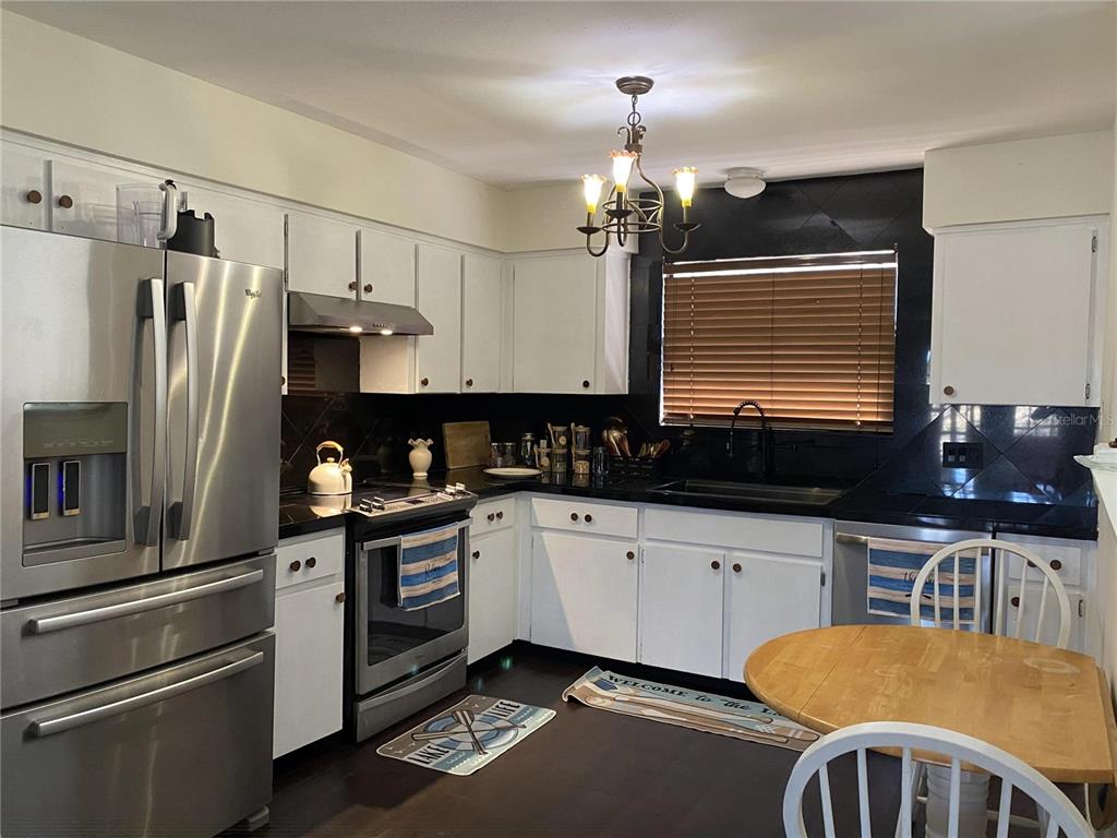 238 LAKE DRIVE, ORLANDO, FL — photo 5 of 30