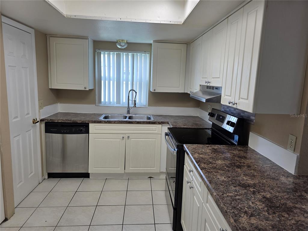 9941 BARLEY CLUB DRIVE UNIT 3, ORLANDO, FL — photo 3 of 8