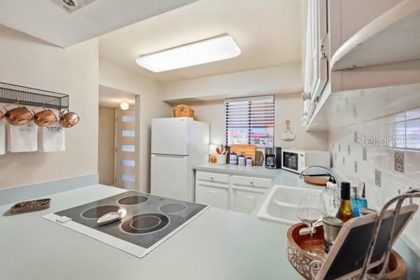 1801 GULF DRIVE N UNIT 219, BRADENTON BEACH, FL — photo 4 of 30