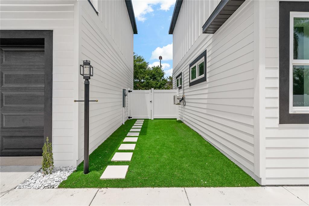 1348 SAN CHRISTOPHER DRIVE UNIT 2, DUNEDIN, FL — photo 4 of 30