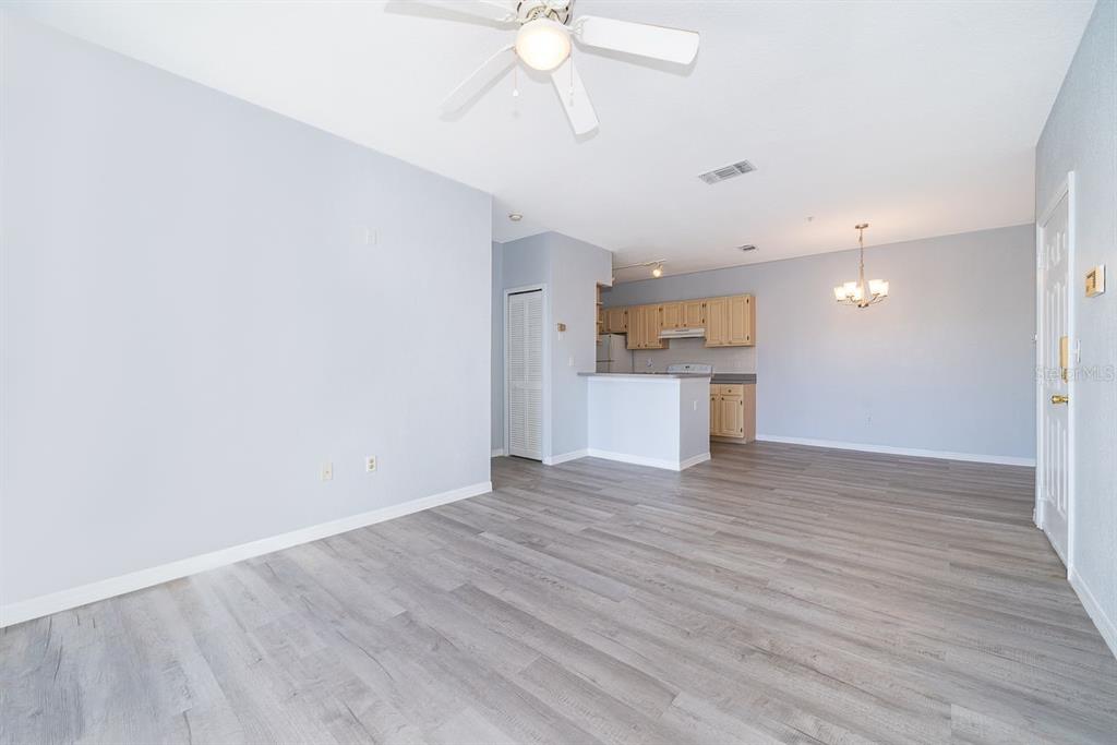 8900 LEGACY COURT UNIT 204, KISSIMMEE, FL — photo 5 of 27