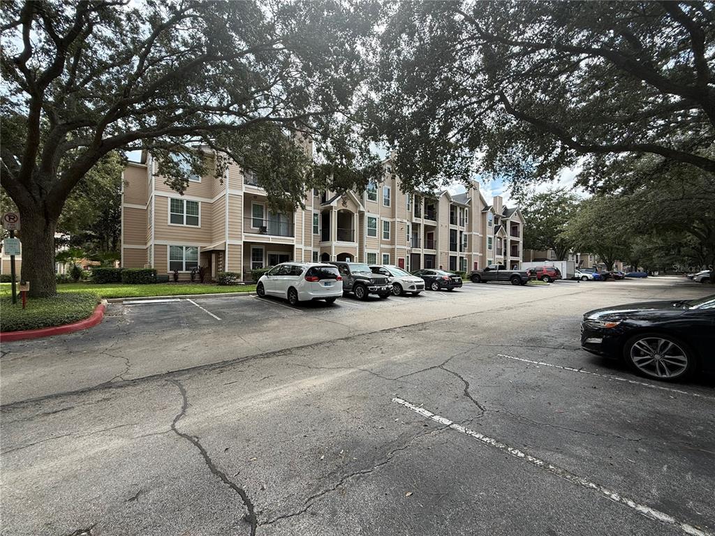 2025 ERVING CIRCLE UNIT 306