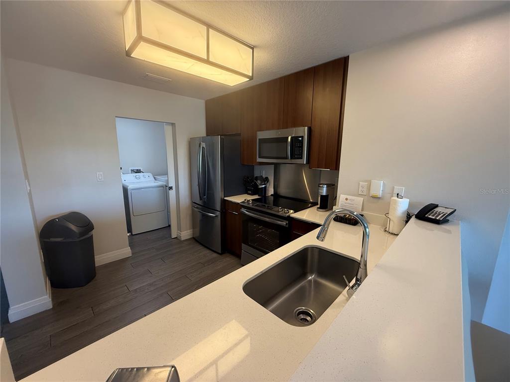 14501 GROVE RESORT AVENUE UNIT 2219, WINTER GARDEN, FL — photo 4 of 32