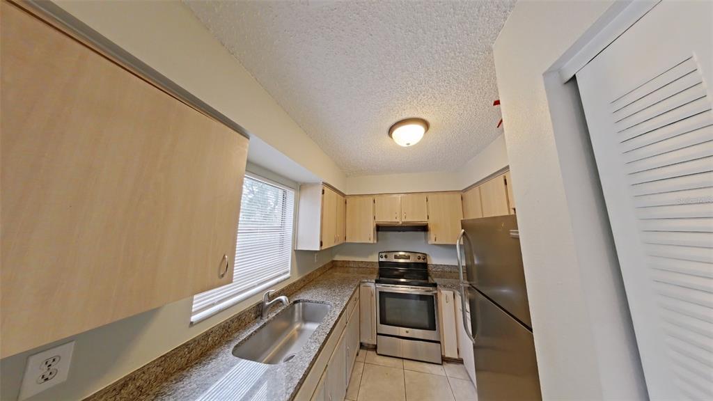 10352 HEMLOCK STREET, SPRING HILL, FL — photo 5 of 11