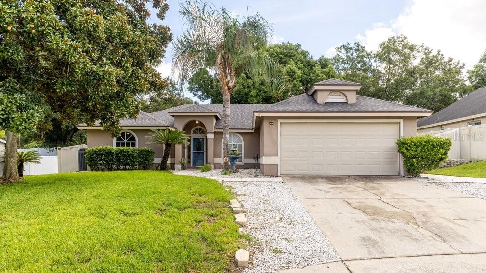 859 HIGH POINTE CIRCLE, MINNEOLA, FL — photo 2 of 30