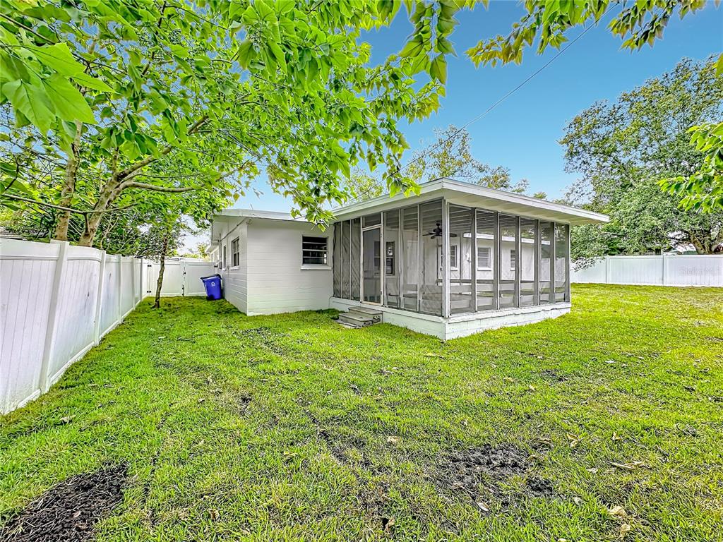 304 SUNNYHILL LANE, LAKELAND, FL — photo 4 of 22