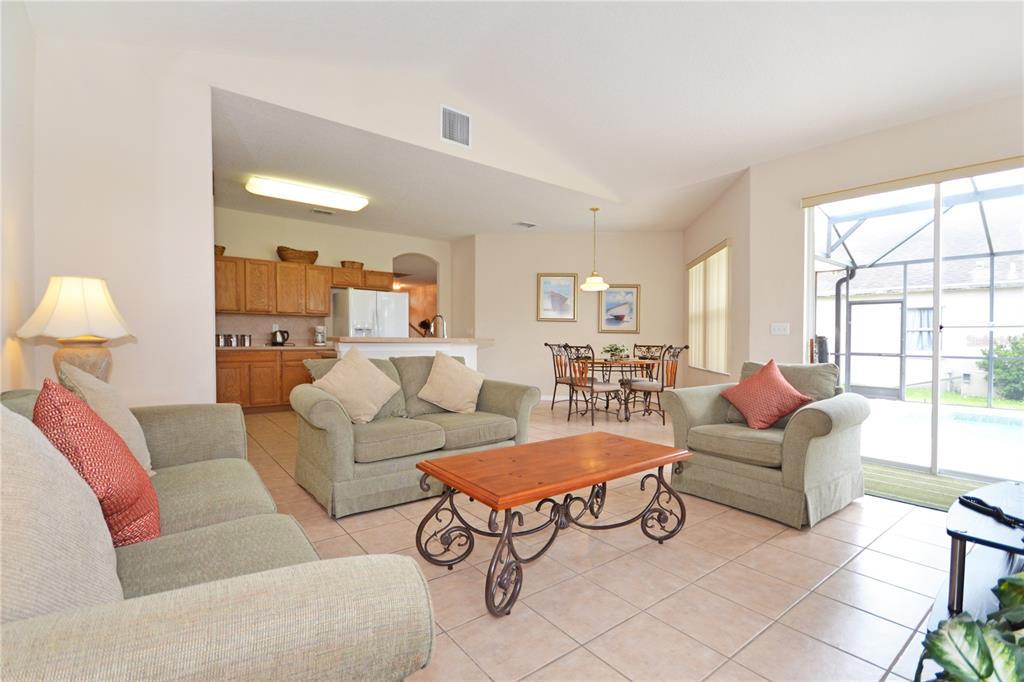 423 CORVINA DRIVE, DAVENPORT, FL — photo 4 of 30