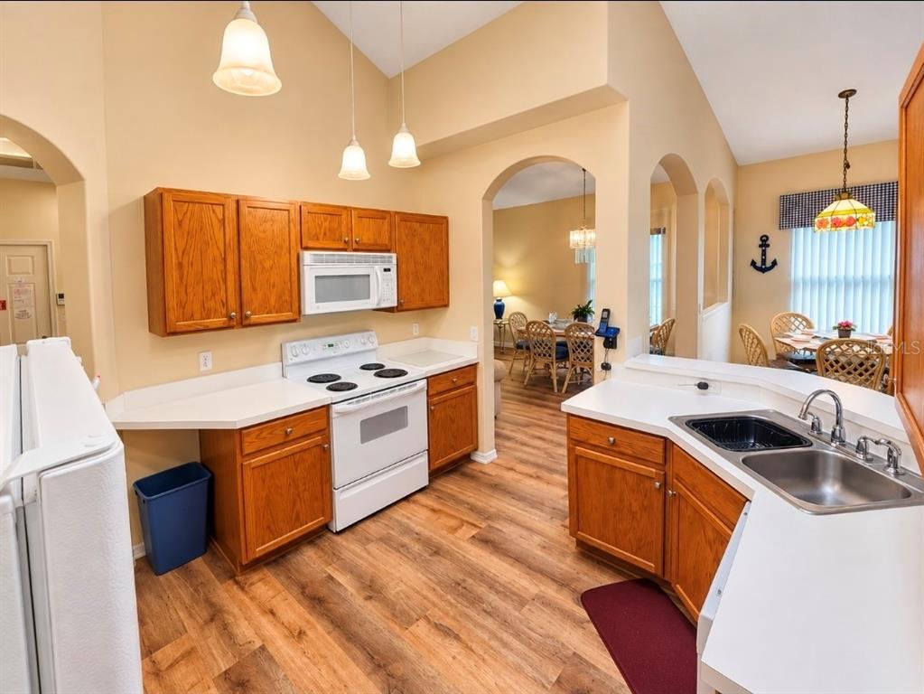 4640 EAGLE PEAK DRIVE, KISSIMMEE, FL — photo 4 of 30