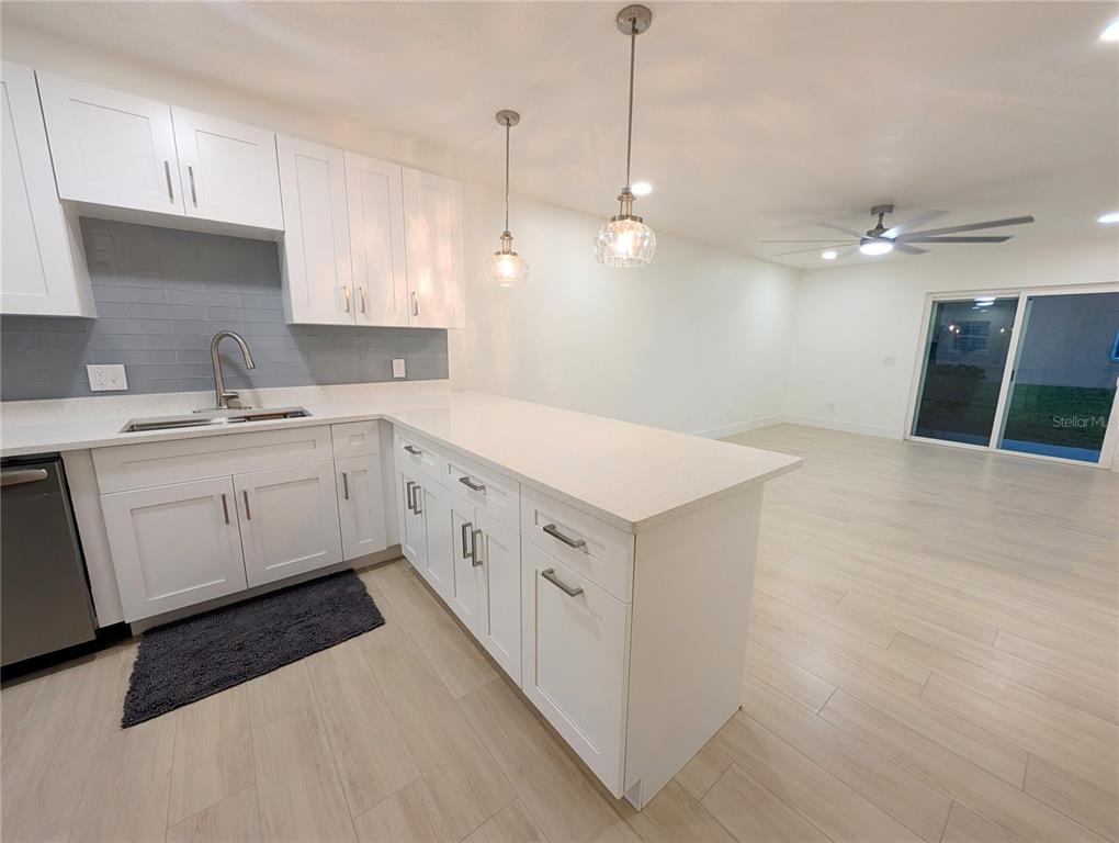 4507 S OAK DRIVE UNIT P31, TAMPA, FL — photo 2 of 29