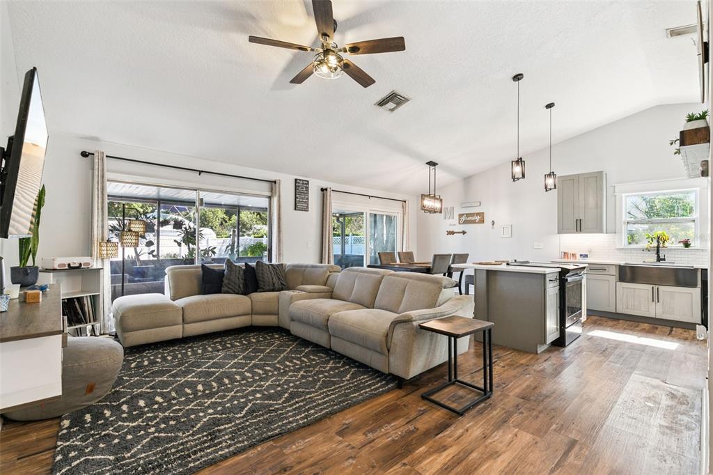 2167 MONASTERY CIRCLE, ORLANDO, FL — photo 2 of 42