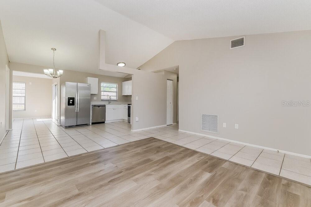 8364 GREYSTONE DRIVE, LAKELAND, FL — photo 4 of 16