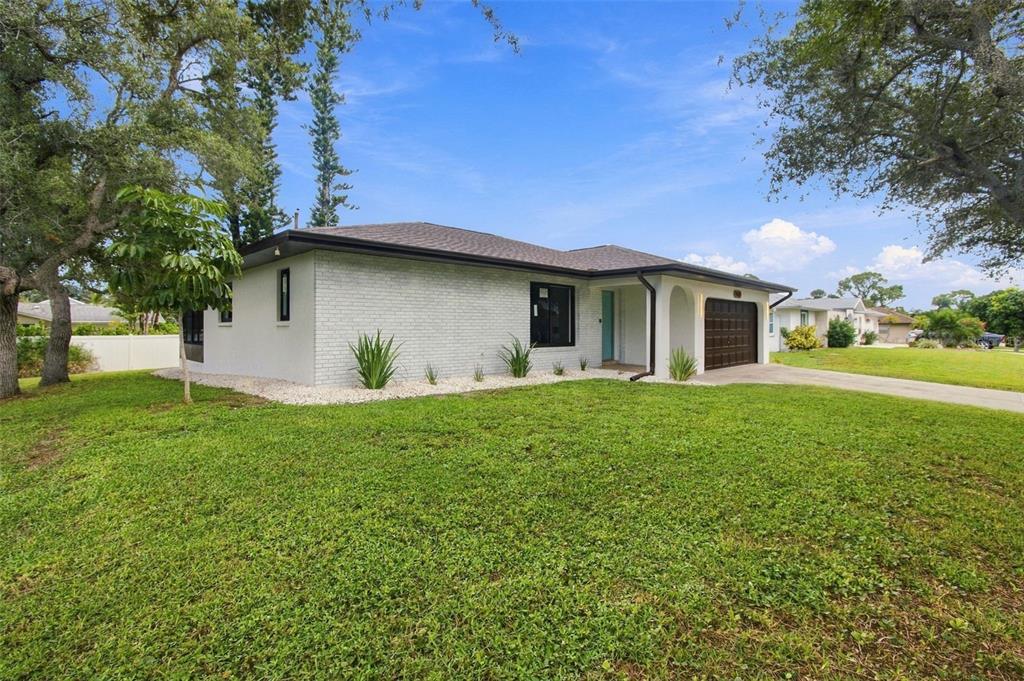 3671 PINE ROAD, VENICE, FL — photo 2 of 30