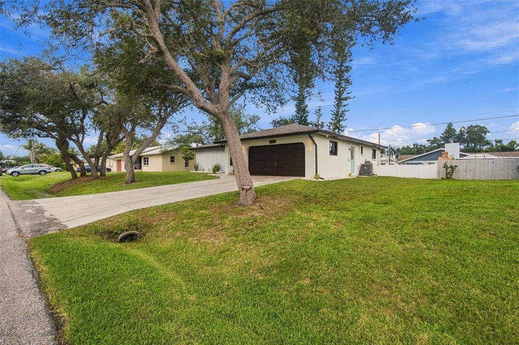 3671 PINE ROAD, VENICE, FL — photo 5 of 30