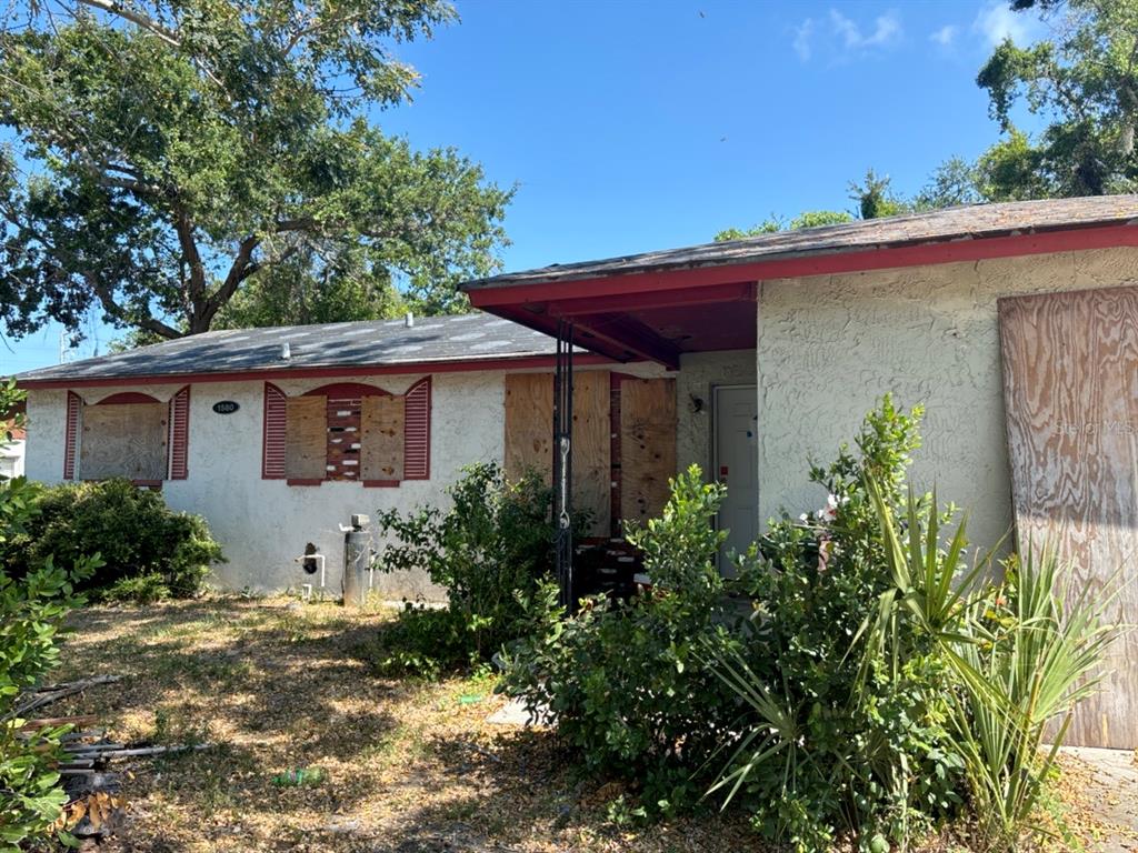 1580 OAK VILLAGE DRIVE