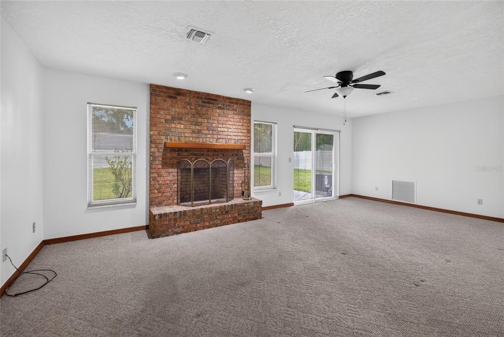 3745 NE 18TH AVENUE, OCALA, FL — photo 5 of 20