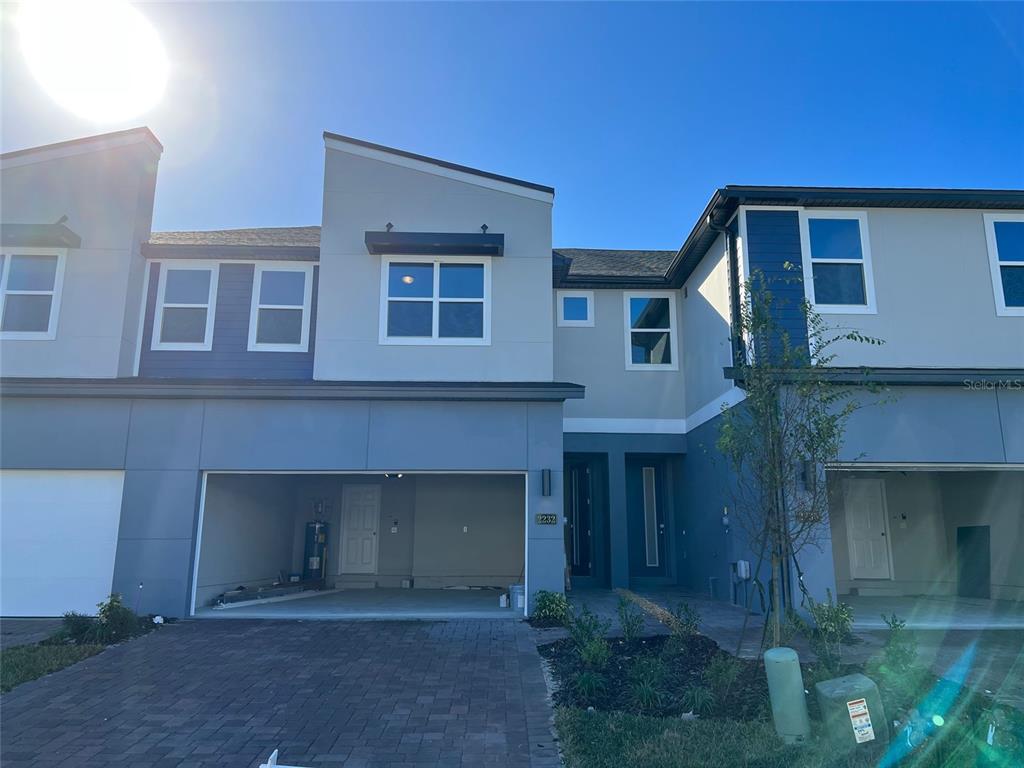 2232 SHADOWLAND LOOP