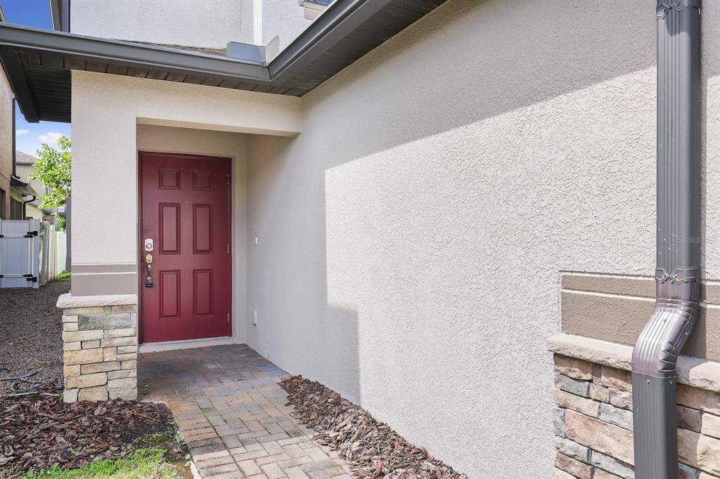 2724 GARDEN FALLS DRIVE, BRANDON, FL — photo 2 of 30