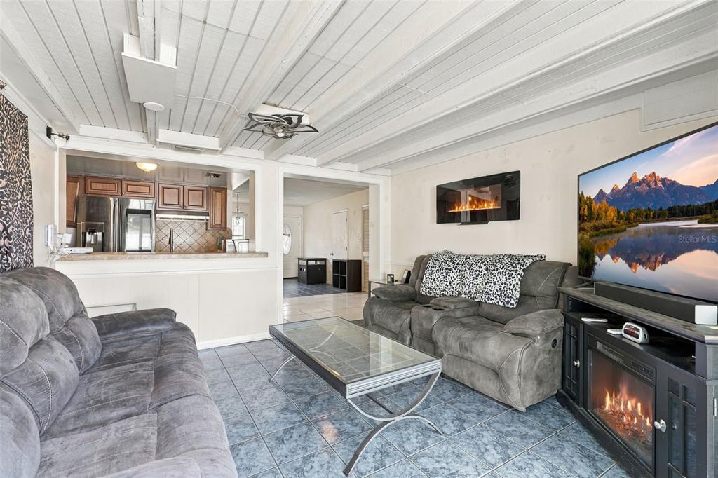 631 JASMINE ROAD, CASSELBERRY, FL — photo 4 of 28