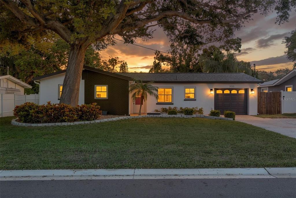 2020 VALLEY DRIVE