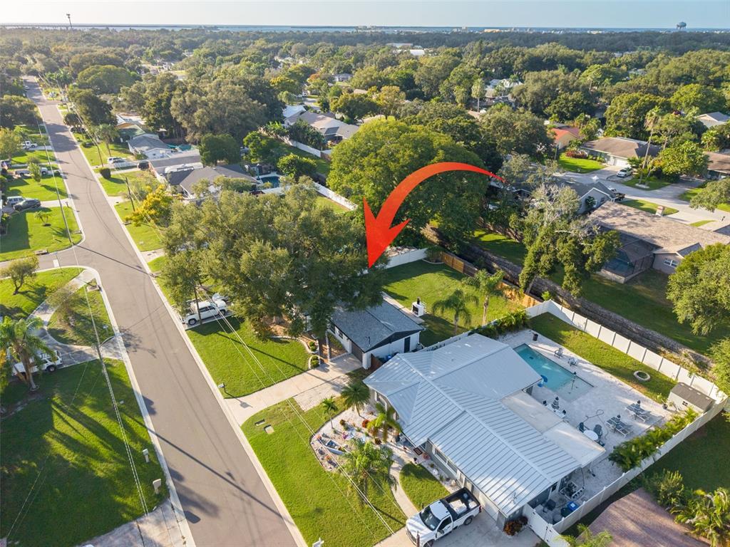 2020 VALLEY DRIVE, DUNEDIN, FL — photo 2 of 35