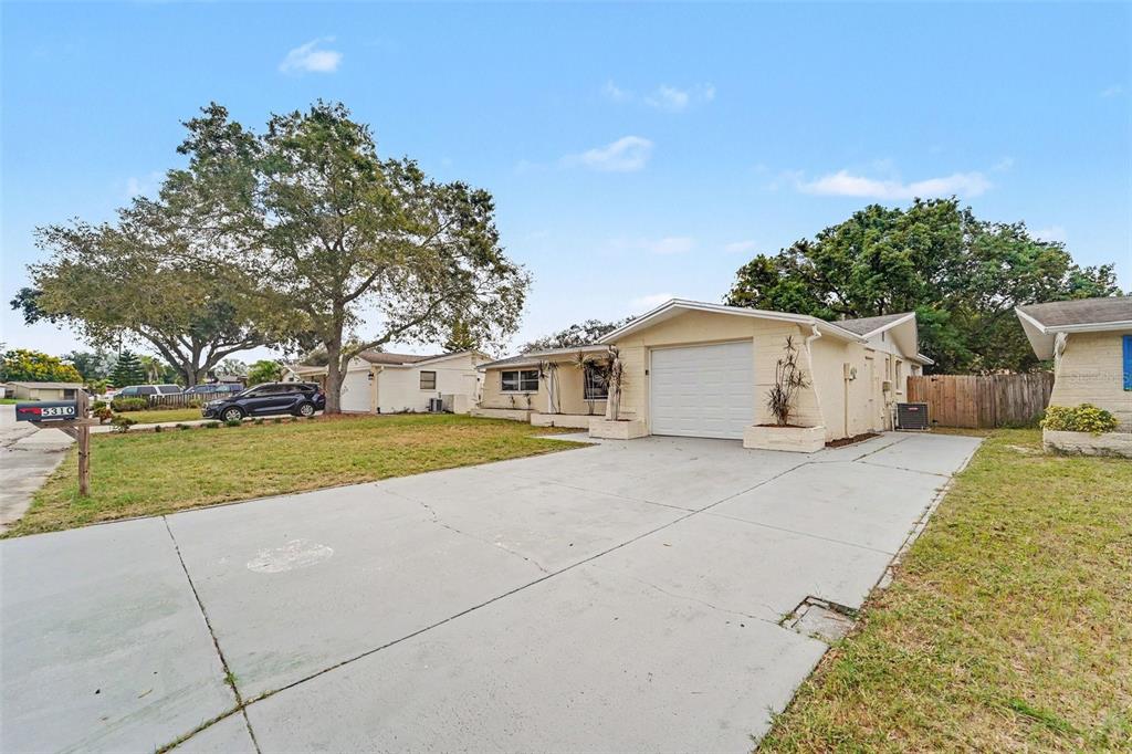 5310 BOB WHITE DRIVE, HOLIDAY, FL — photo 2 of 15