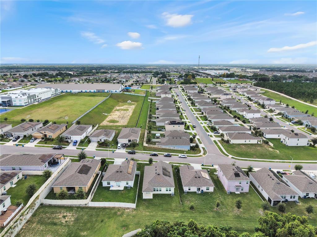 786 CITRUS RESERVE BOULEVARD, DAVENPORT, FL — photo 4 of 33