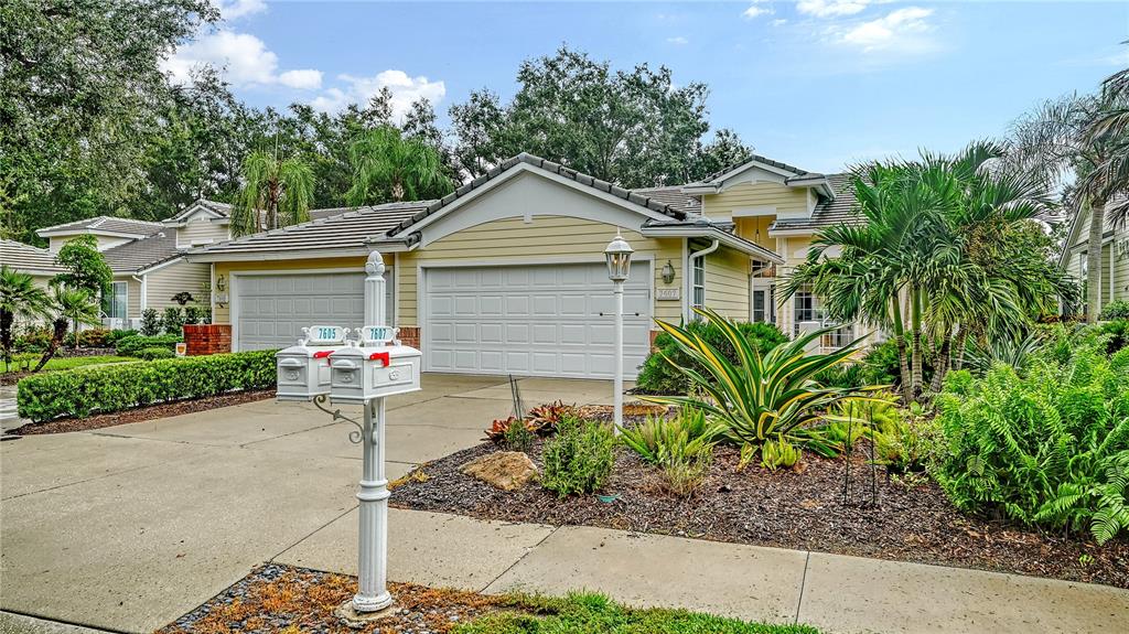 7607 WHITEBRIDGE GLEN