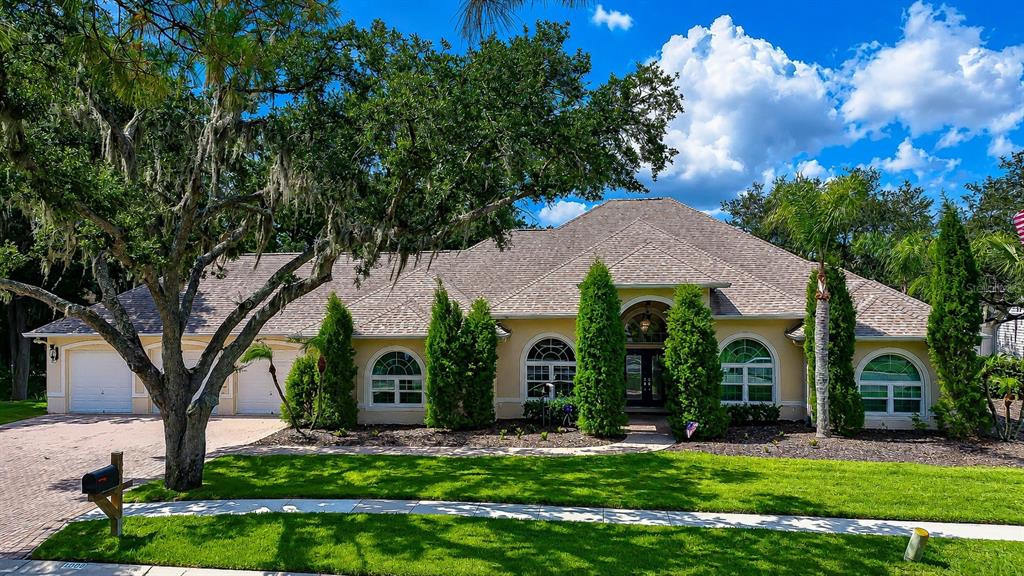 1009 EMERALD CREEK DRIVE