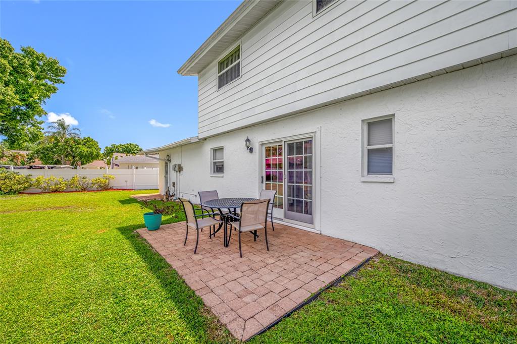 12465 MONARCH CIRCLE, SEMINOLE, FL — photo 2 of 14