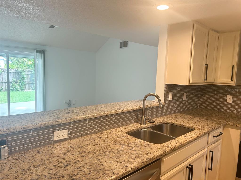 4219 MURDOCK AVENUE, SARASOTA, FL — photo 3 of 16