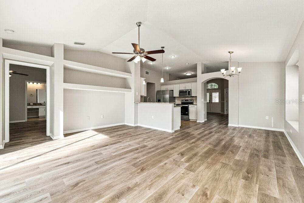 10809 WINDBURY WAY, RIVERVIEW, FL — photo 3 of 16