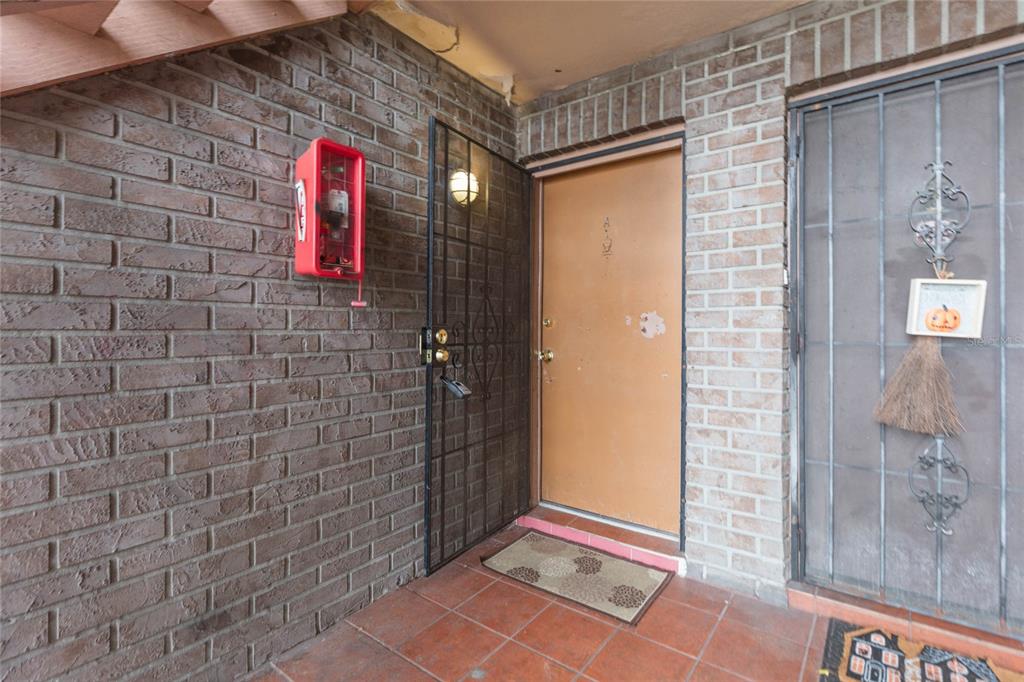 9035 WESTCHESTER CIRCLE UNIT 133, TAMPA, FL — photo 3 of 30