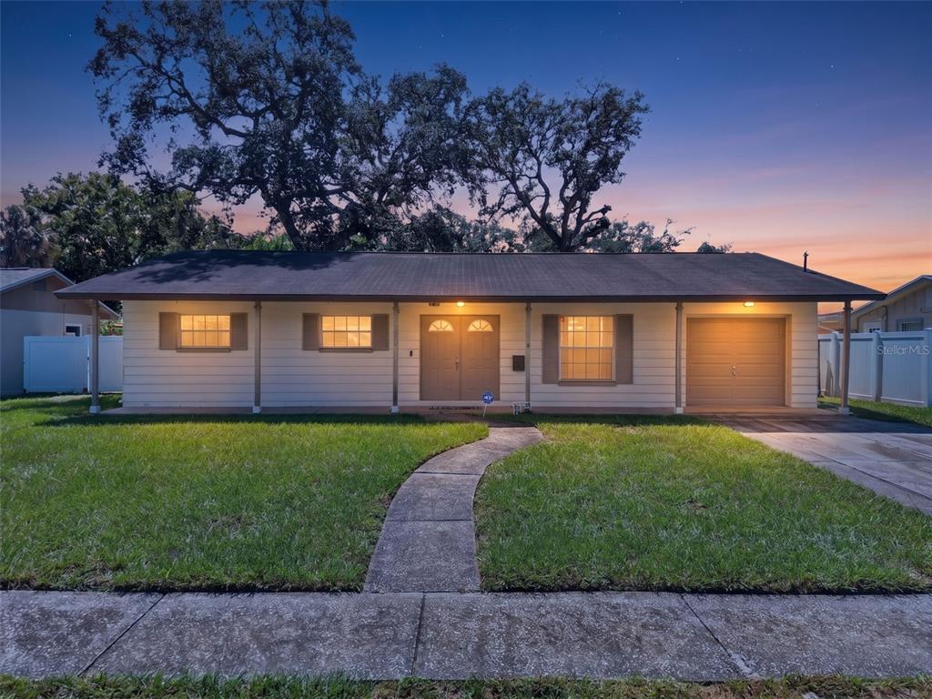 3312 W BURKE STREET, TAMPA, FL — photo 2 of 30