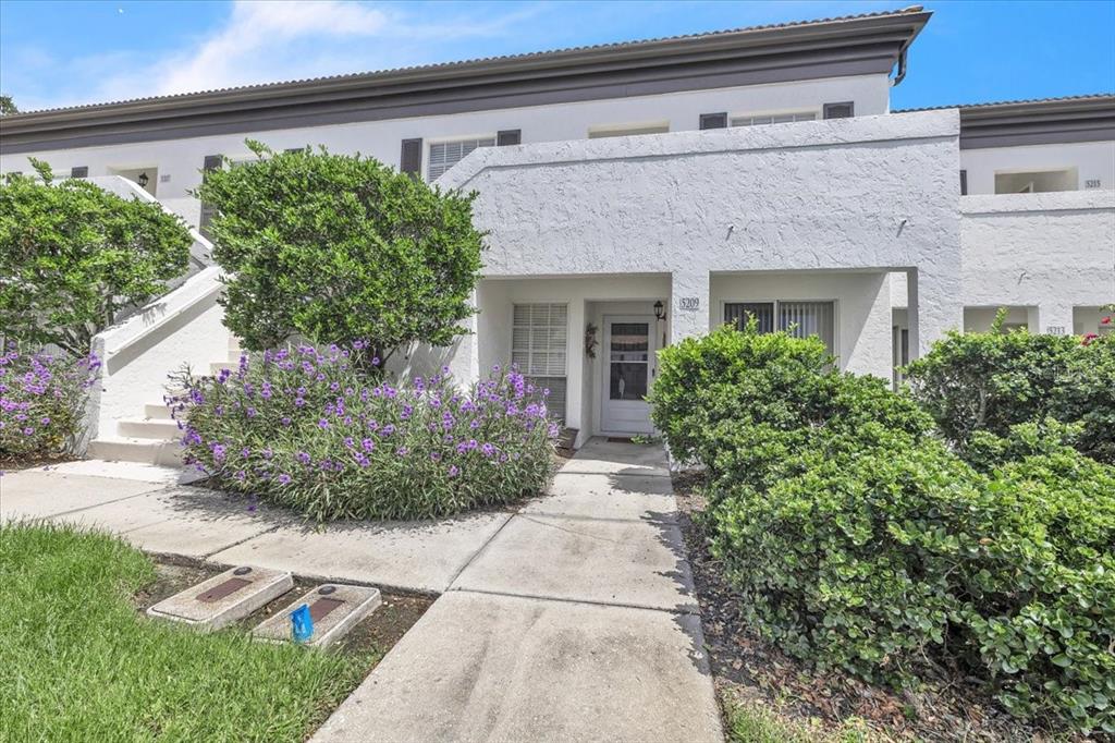 5209 WEDGEWOOD LANE UNIT 17, SARASOTA, FL — photo 3 of 30