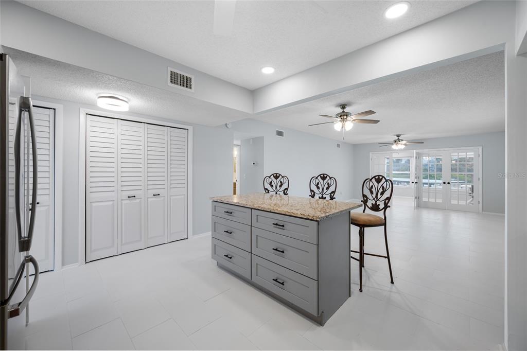 2258 WORLD PARKWAY BOULEVARD W UNIT 40, CLEARWATER, FL — photo 3 of 30