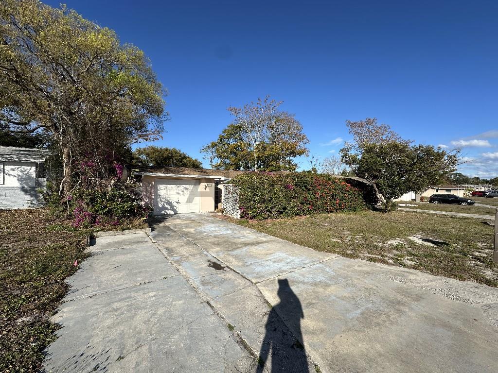 7621 ILEX DRIVE