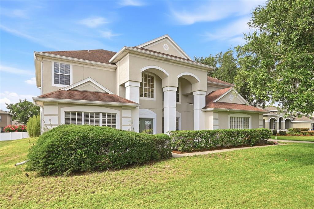 936 KINGSRIDGE CIRCLE