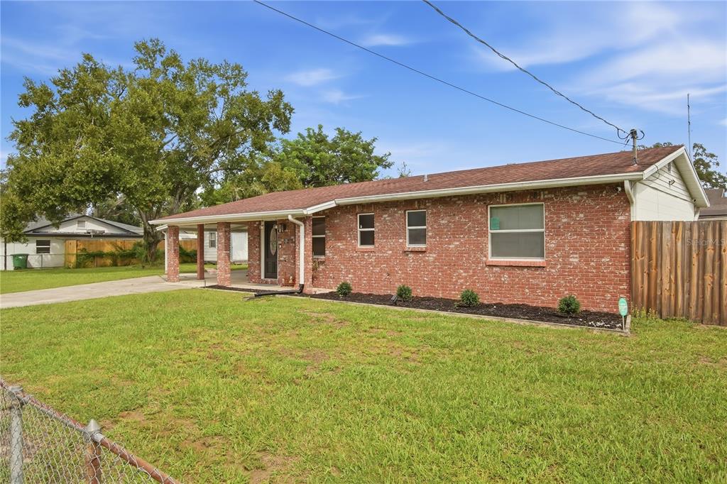 2112 E NEDRO ROAD, TAMPA, FL — photo 3 of 22