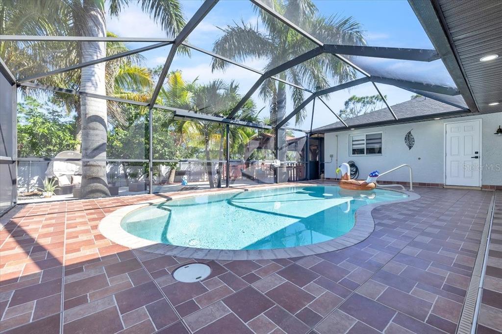 3619 OASIS BOULEVARD, CAPE CORAL, FL — photo 3 of 30