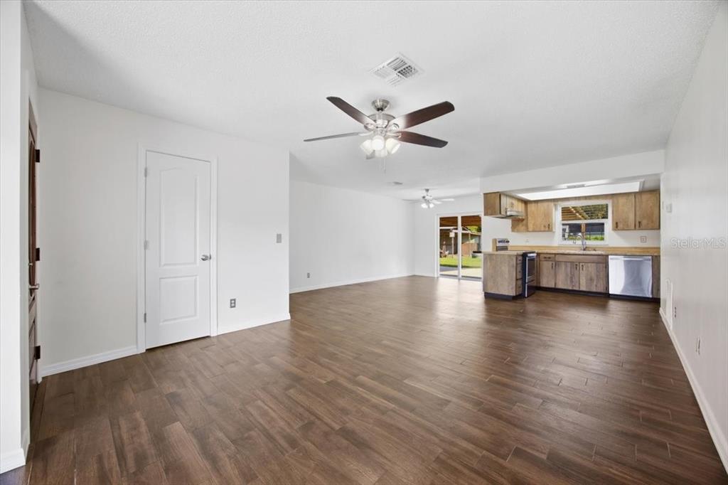 4799 LAKE SHORE DRIVE, ST CLOUD, FL — photo 4 of 30