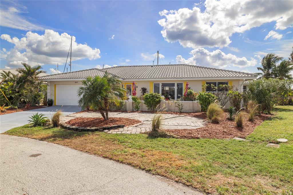 2807 CORAL WAY