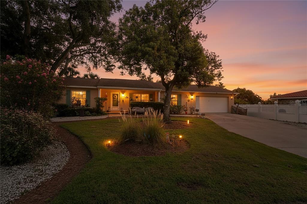 10739 DRUMMOND ROAD, TAMPA, FL — photo 3 of 30
