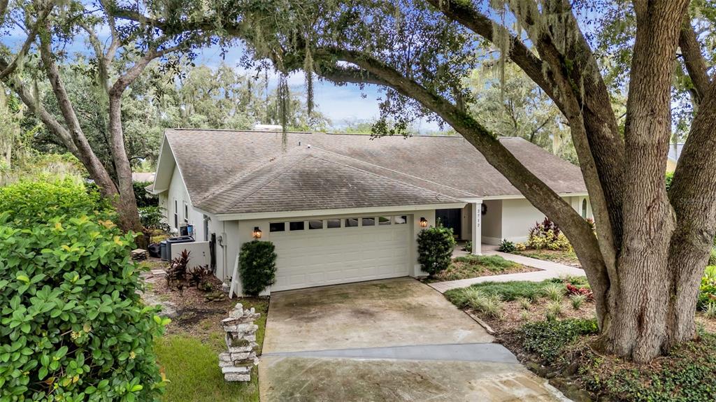2712 LAUREL OAK DRIVE