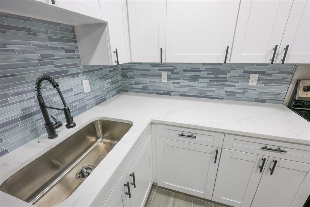 14906 N BAYSHORE DRIVE Unit #1, MADEIRA BEACH, FL — photo 5 of 13