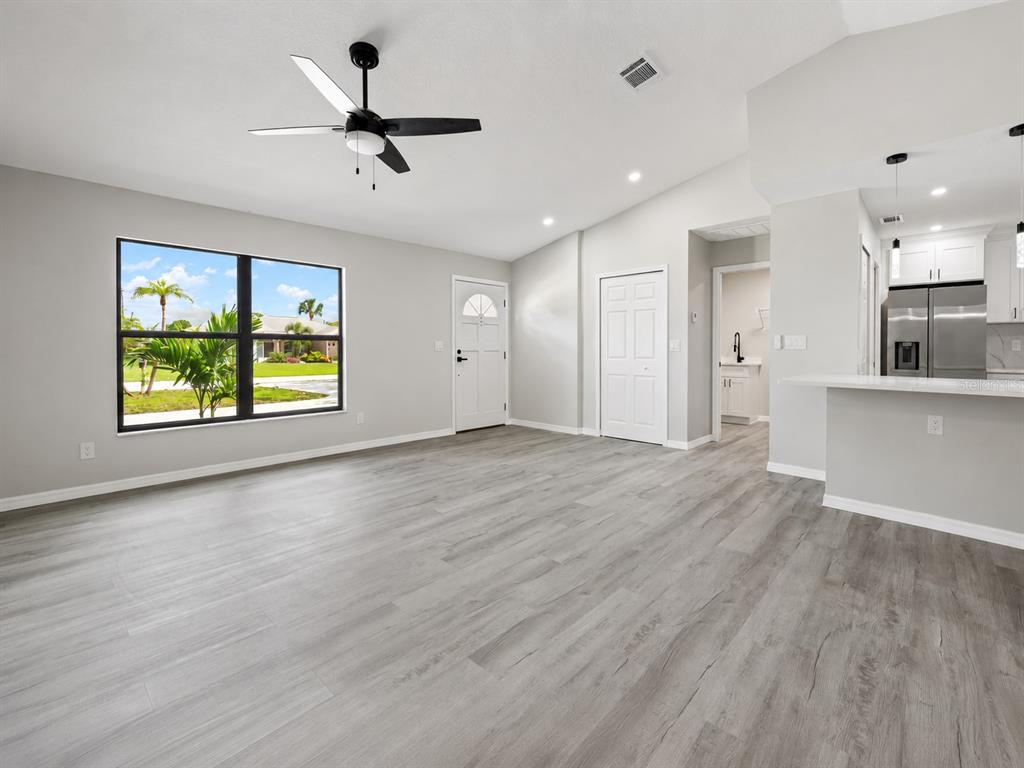 172 SHADY PINE LANE, NOKOMIS, FL — photo 2 of 30