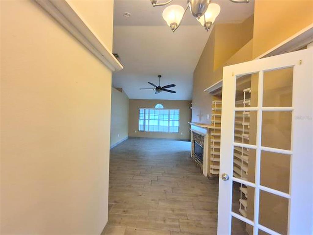 902 GREENBELT CIRCLE, BRANDON, FL — photo 3 of 30