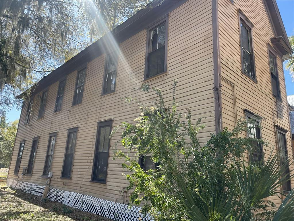 1502 HIGH STREET, LEESBURG, FL — photo 2 of 3