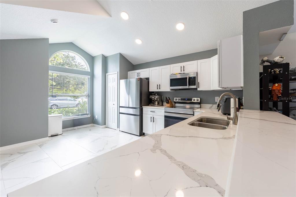 10720 SPRING BROOK LANE, ORLANDO, FL — photo 3 of 19