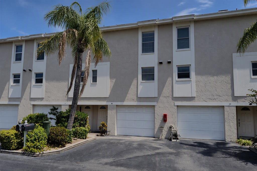 255 CAPRI CIRCLE N UNIT 36
