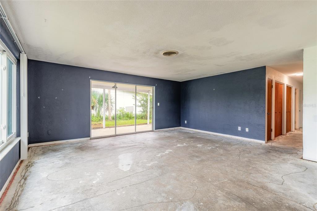 14 LEE DRIVE, EDGEWATER, FL — photo 4 of 24